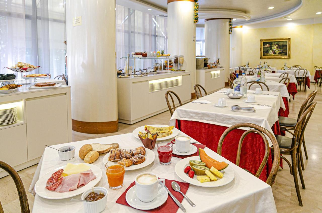 Hotel Metropolitan 벨레지아아지마리나 외부 사진