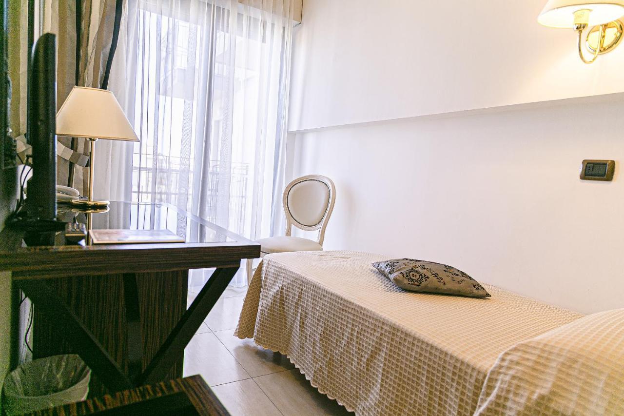 Hotel Metropolitan 벨레지아아지마리나 외부 사진