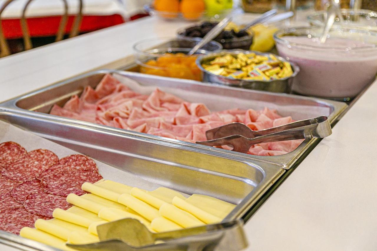Hotel Metropolitan 벨레지아아지마리나 외부 사진