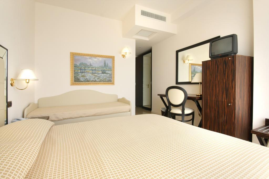 Hotel Metropolitan 벨레지아아지마리나 외부 사진
